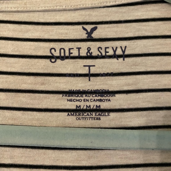 American Eagle V-Neck Top - Picture 3 of 3